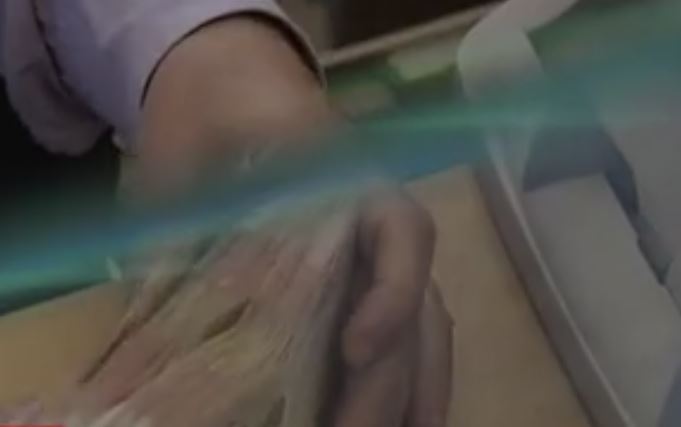 Διετή ρύθμιση για κόκκινα επιχειρηματικά δάνεια δρομολογεί η κυβέρνηση