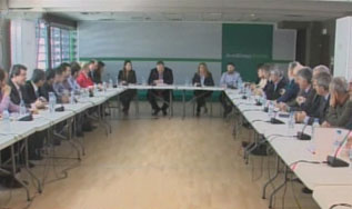 Οι προτάσεις των κομμάτων για τα ντιμπέιτ