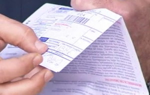 Ταλαιπωρία και εντάσεις με το χαράτσι της ΔΕΗ