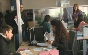 «Τρύπα» στα έσοδα του κράτους από την μη καταβολή του τέλους ακινήτων