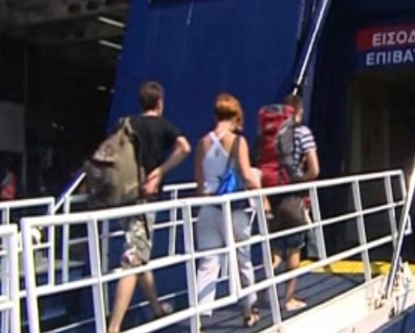 Η κρίση «χτυπάει» τις διακοπές