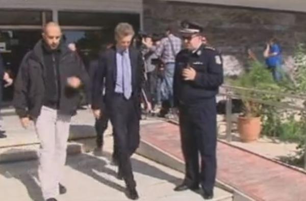 Απολύσεις και β’ κύμα διαθεσιμότητας στη συνάντηση Μητσοτάκη- τρόικας