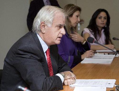 Πολιτική επιστράτευση των ναυτεργατών ανακοίνωσε η κυβέρνηση