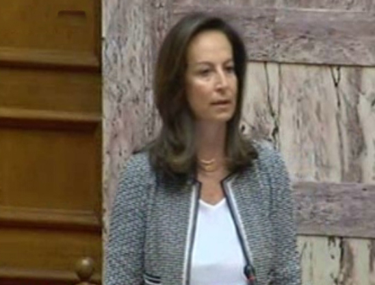 Σφοδρή αντιπαράθεση Διαμαντοπούλου- Τσίπρα για το νέο νόμο-πλαίσιο