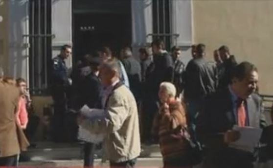 Επίθεση με μαχαίρι δέχθηκε δικαστική υπάλληλος στην Ευελπίδων