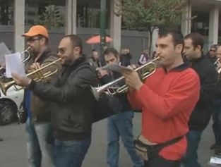 «Μπλόκο» μετά μουσικής στις λίστες διαθεσημότητας από τους Δήμους