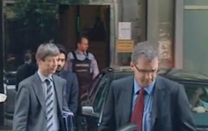 «Αγκάθι» μεταξύ τρόικας και κυβέρνησης οι δημόσιοι υπάλληλοι