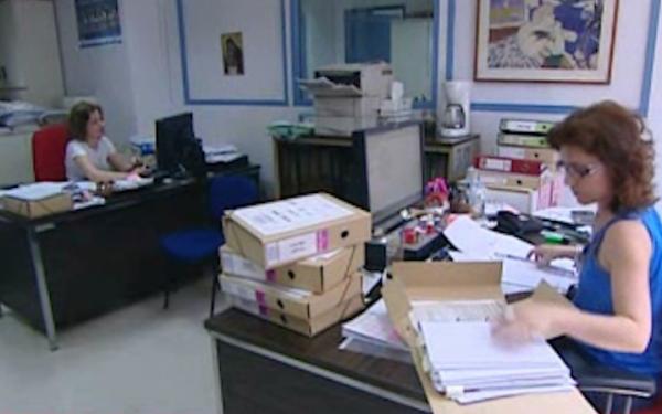 Στον «αέρα» 7.000 δημόσιοι υπάλληλοι