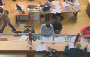 «Τέλος» η επετηρίδα στο Δημόσιο