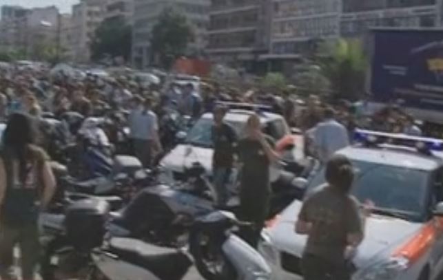 Μηχανοκίνητη πορεία δημοτικών αστυνομικών στο κέντρο της Αθήνας
