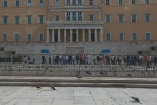 Σε δημοσκόπηση προηγείται η ΝΔ με 23,2% και ακολουθεί το ΣΥΡΙΖΑ με 22,8%