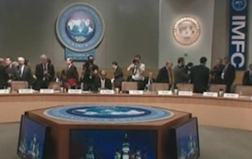 ΔΝΤ και Κομισιόν ζητούν περαιτέρω μειώση μισθών στην Ελλάδα