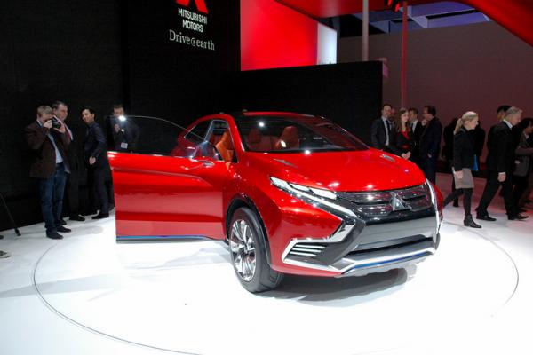 Το plug-in υβριδικό πρωτότυπο SUV της Mitsubishi XR-PHEV II στην ελβετική έκθεση
