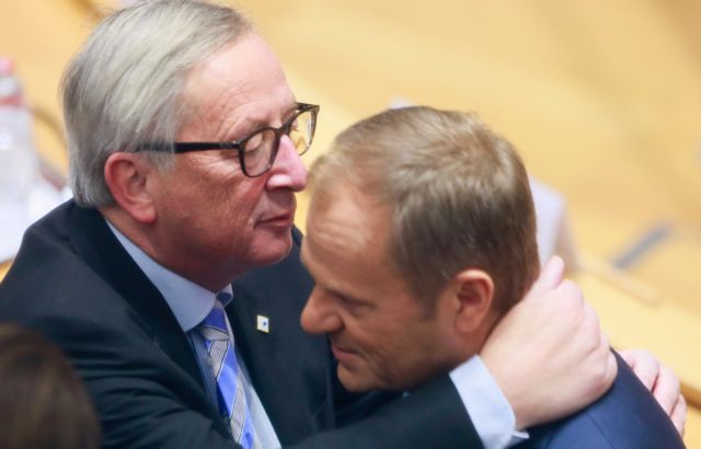 Δυσφορία Γιούνκερ γιατί δεν υιοθετήθηκαν οι προτάσεις της Κομισιόν για το μεταναστευτικό