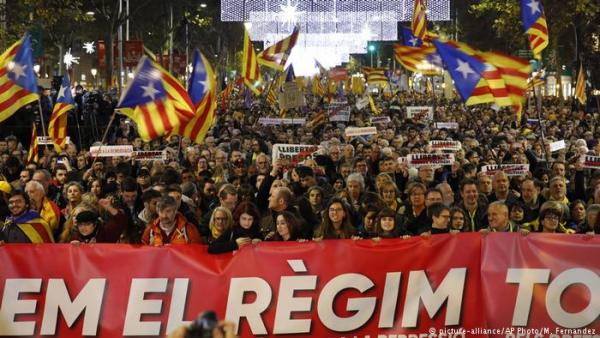 «Άναψαν» και πάλι τα αίματα στη Βαρκελώνη