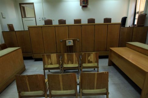 Προσωρινή αναστολή κινητοποιήσεων αποφάσισαν δικαστές και εισαγγελείς