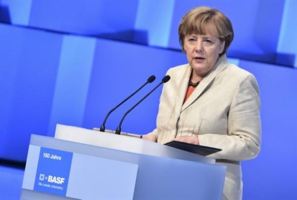 Σε συνεχή επαφή Τσίπρας – Μέρκελ για την επίτευξη συμφωνίας