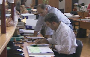 «Διχάζει» την κυβέρνηση η εργασιακή εφεδρεία