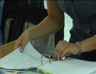 Ιδιώτες επιστρατεύει το υπουργείο Οικονομικών για τους μεγαλοοφειλέτες