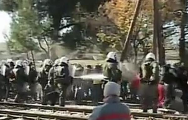 Ενταση στην Ειδομένη μεταξύ μεταναστών και προσφύγων