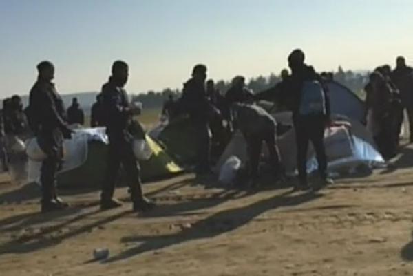 Περισσότεροι από 2.000 πρόσφυγες στην Αθήνα από την Ειδομένη