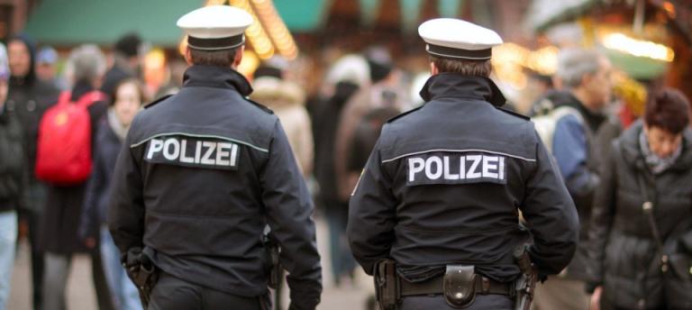 FAZ : Διευρύνεται ο κύκλος των ύποπτων για σχέσεις με την ακροδεξιά αστυνομικών