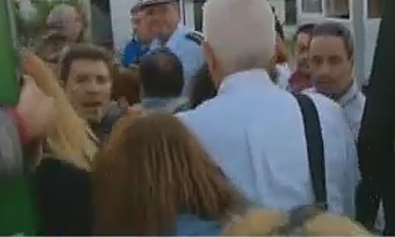 Σύλλογοι γονέων διαμαρτύρονται στο Υπ.Παιδείας για τα μεγάλα κενά στα σχολεία