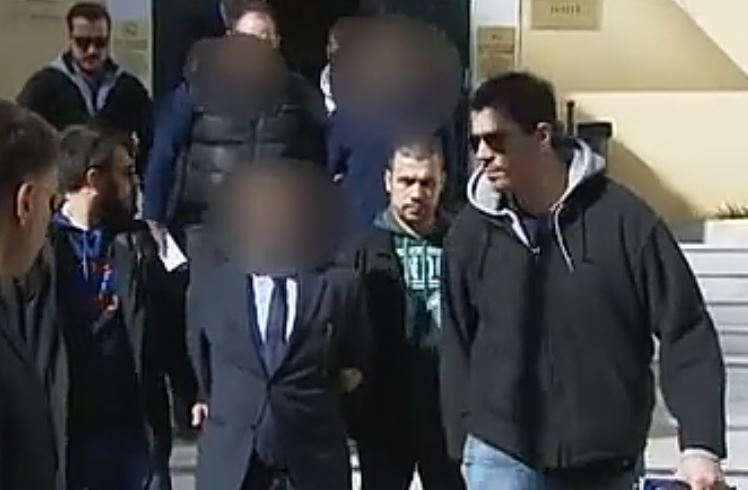 Υπόθεση εκβιασμών: Αναζητούσαν θύματα σε ΔΕΚΟ και πολιτικά γραφεία