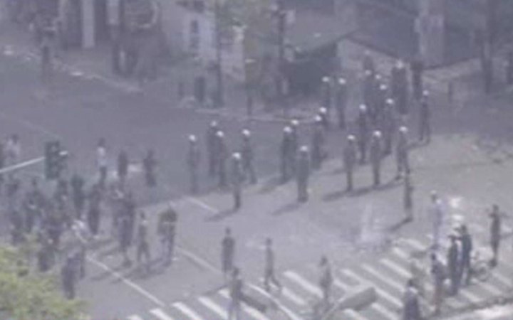 Επιχείρηση των ΜΑΤ στα επεισόδια στο Σύνταγμα