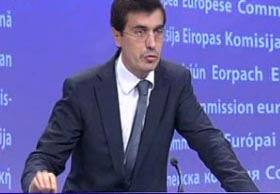 Δεν συζητείται επί του παρόντος με την Ελλάδα παράταση για το δάνειο, λέει η Κομισιόν