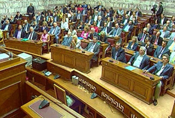 «Βροχή» τα εξώδικα πολιτών προς βουλευτές για το Μεσοπρόθεσμο