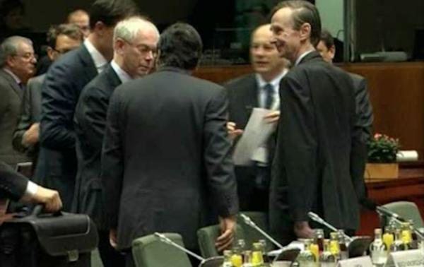 Έκτακτη σύσκεψη τη Δευτέρα συγκάλεσε ο πρόεδρος της ΕΕ για την κρίση χρέους