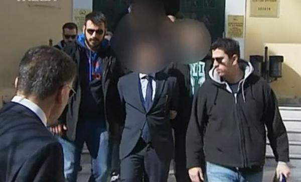 Κατηγορίες σε βαθμό κακουργήματος σε βάρος του εκδότη και των δημοσιογράφων