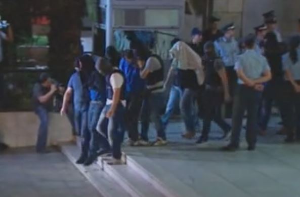 Σε διαθεσιμότητα αστυνομικός της ομάδας «Ζ» για κατοχή χρημάτων και όπλων