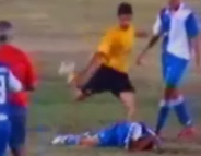 Η κλωτσιά που σόκαρε την Ελλάδα