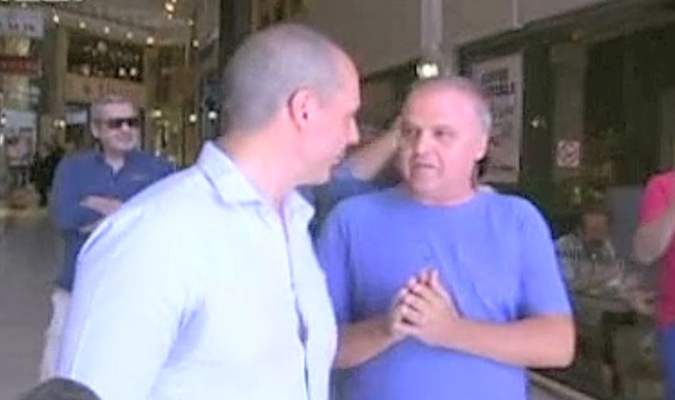 Εμπορος εναντίον Βαρουφάκη: Μας γονατίσατε, θέλετε να μας κλείσετε…