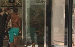 «Αντιδρά» το ΠΑΣΟΚ στο άνοιγμα των καταστημάτων την Κυριακή