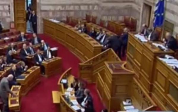 Υπερψηφίστηκαν οι ρυθμίσεις για ΕΝΦΙΑ και κόκκινα δάνεια