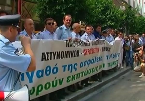 Αλλάζουν τα ταμεία των ενστόλων για να σωθεί το εφάπαξ