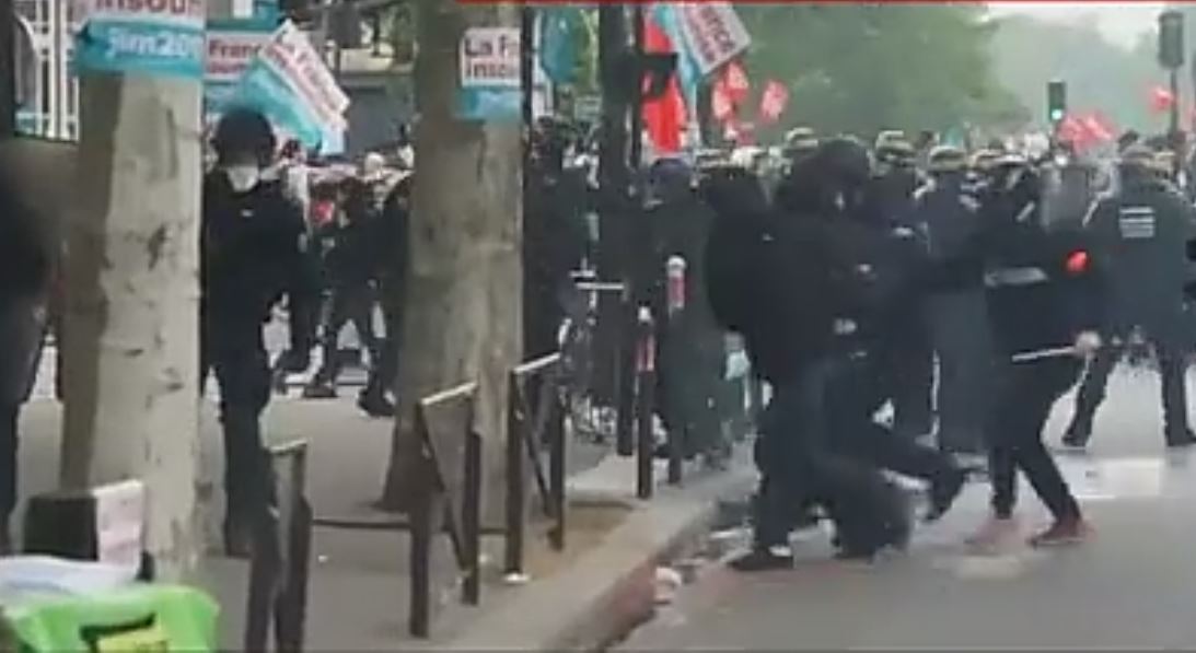 Δεκάδες τραυματίες στο Παρίσι σε διαδήλωση για τα εργασιακά