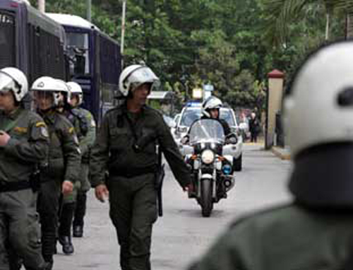 Προφυλακιστέοι οι τρεις από τους έξι συλληφθέντες για τον «Επαναστατικό Αγώνα»