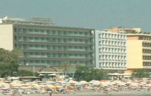 Η γραφειοκρατία «μπλοκάρει» την ανάπτυξη στην Ελλάδα