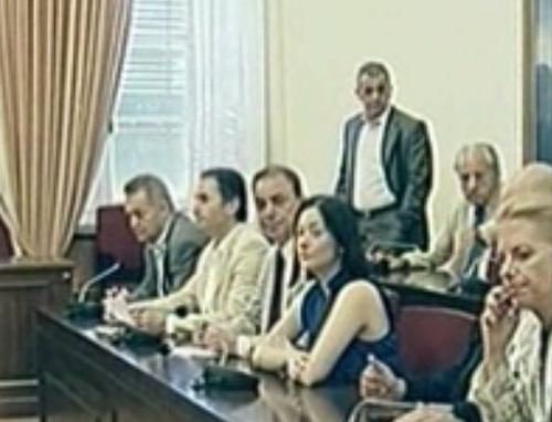 Ακόμα δεν έχει απαντήσει ο Κ.Καραμανλής, κλήτευση Κ.Σημίτη ζήτησε ο ΛΑΟΣ