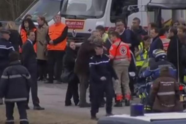 Οι συγγενείς των θυμάτων έφτασαν στον τόπο της τραγωδίας του Airbus