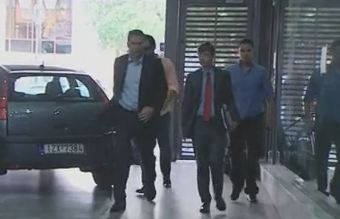 «Δεν είναι του παρόντος» λέει η κυβέρνηση στην τρόικα για τα εργασιακά