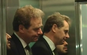 Τη μείωση του κατώτατου μισθού ζητά η τρόικα