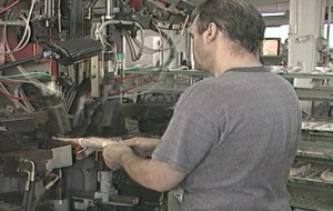 Μείον 9% σε μισθούς λόγω ατομικών συμβάσεων