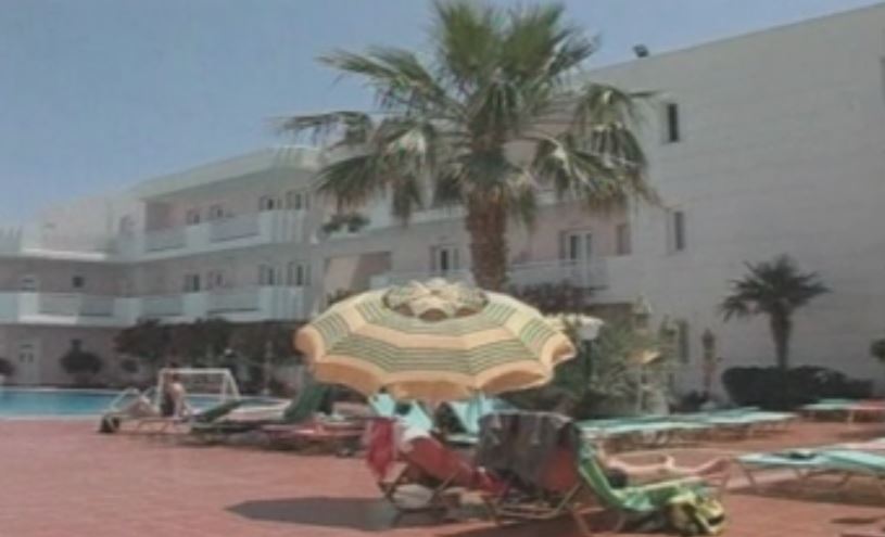 «Οργιάζει» η αδήλωτη εργασία στον τουρισμό