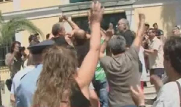 Με κακούργημα βαρύνεται ένας από τους συλληφθέντες στους πομπούς της ΕΡΤ