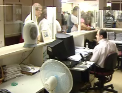 Κατά 39,7% μειώθηκε το έλλειμμα στο επτάμηνο, «πονοκέφαλος» τα έσοδα